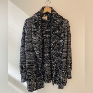 Beautiful vintage VALENTINO wool and lurex belted silver and black sweater